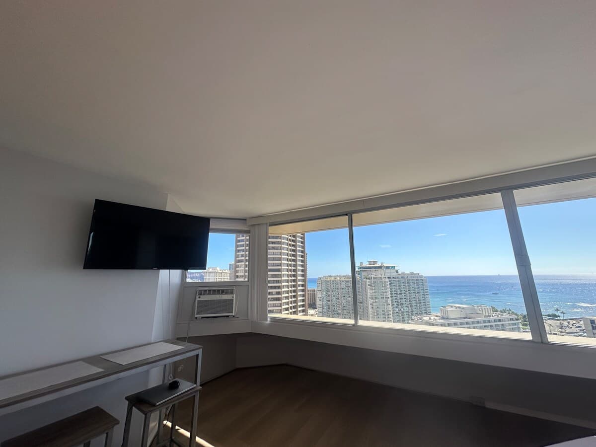 Ocean View Waikiki Marina Studio - Photo 2