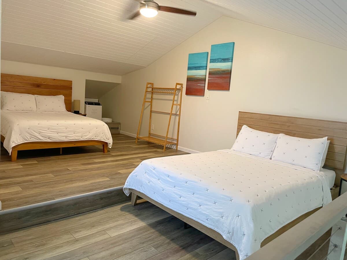 Condo in Kahuku · ★4.86 · 1 bedroom · 3 beds · 2 private baths - Photo 2