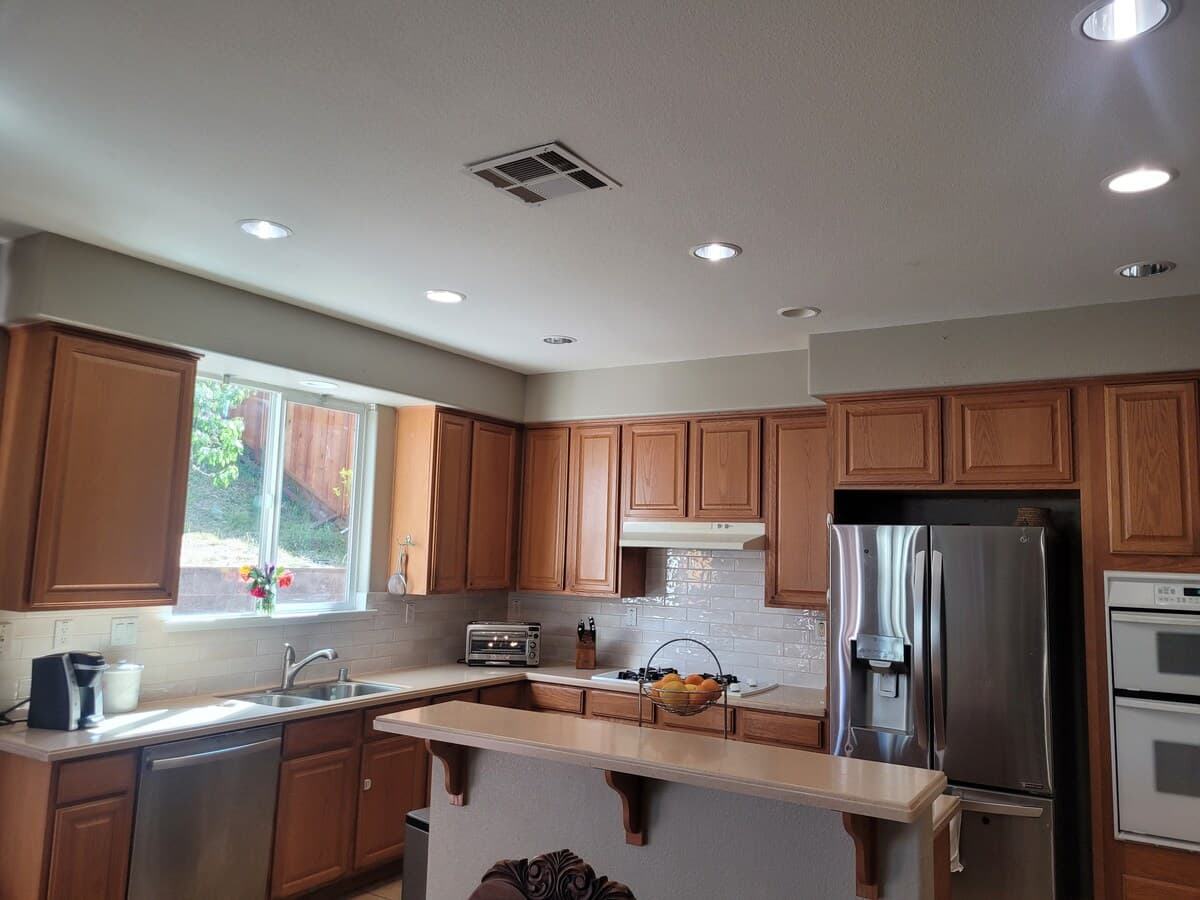 Bright & Spacious 3BR + Loft Family Retreat - Photo 5