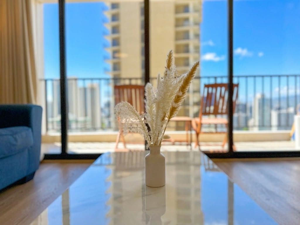 Waikiki Beach Oasis with a Convenient Parking - Photo 1