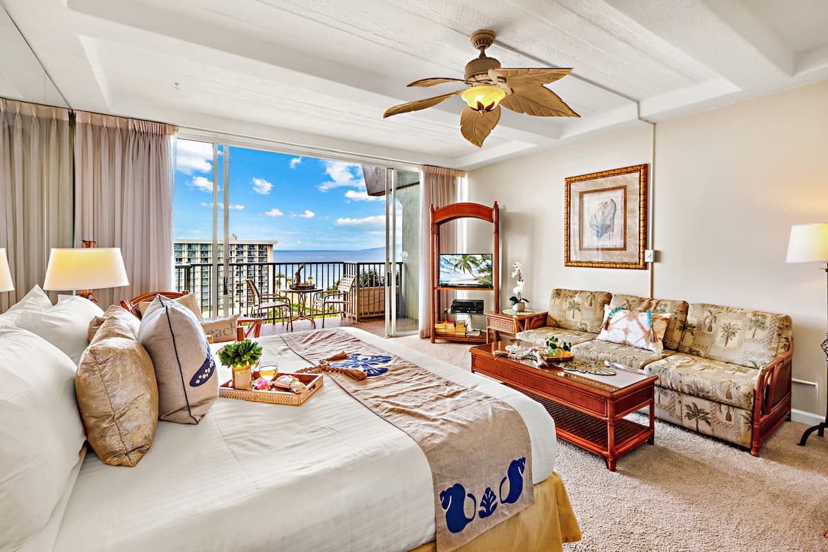 Condo in Lahaina · ★4.67 · Studio · 1 bed · 1 bath - Photo 4