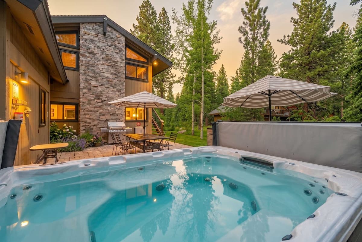Truckee 6BR w/ Private Hot Tub, Fire Pit, Pool - Photo 3