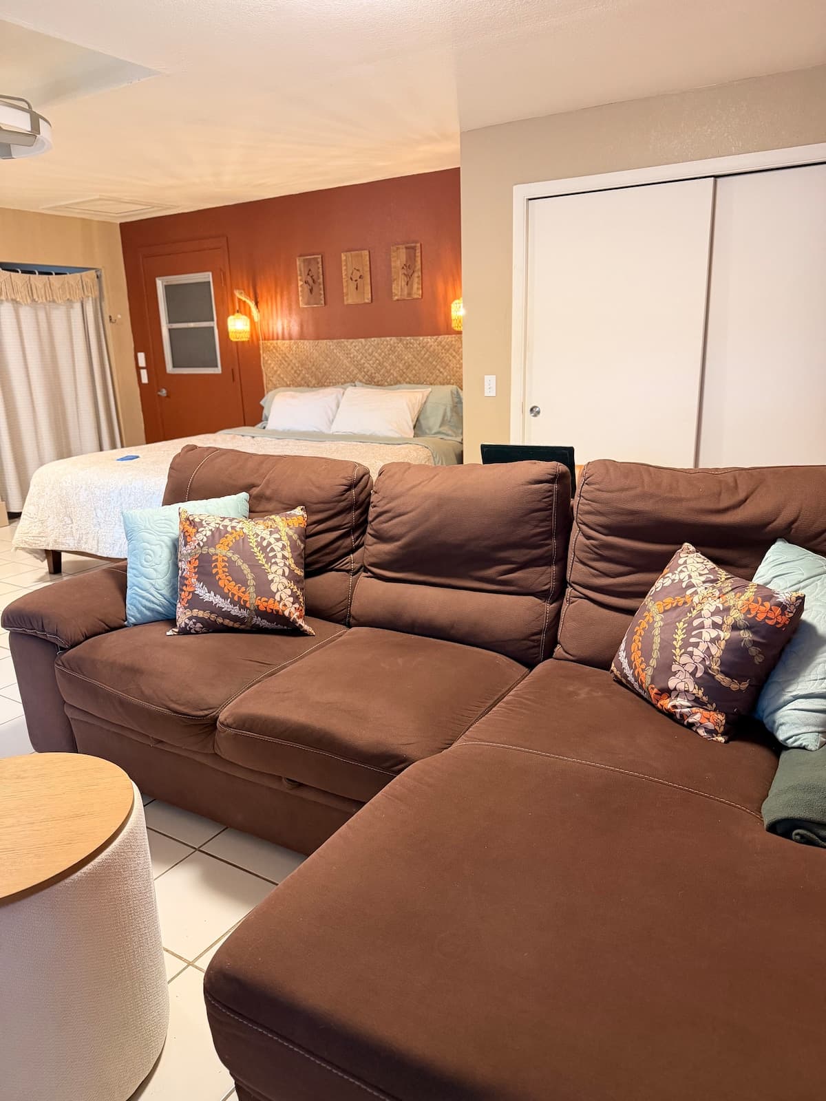 Home in Hilo · ★4.86 · 1 bedroom · 1 bed · 1 private bath - Photo 5