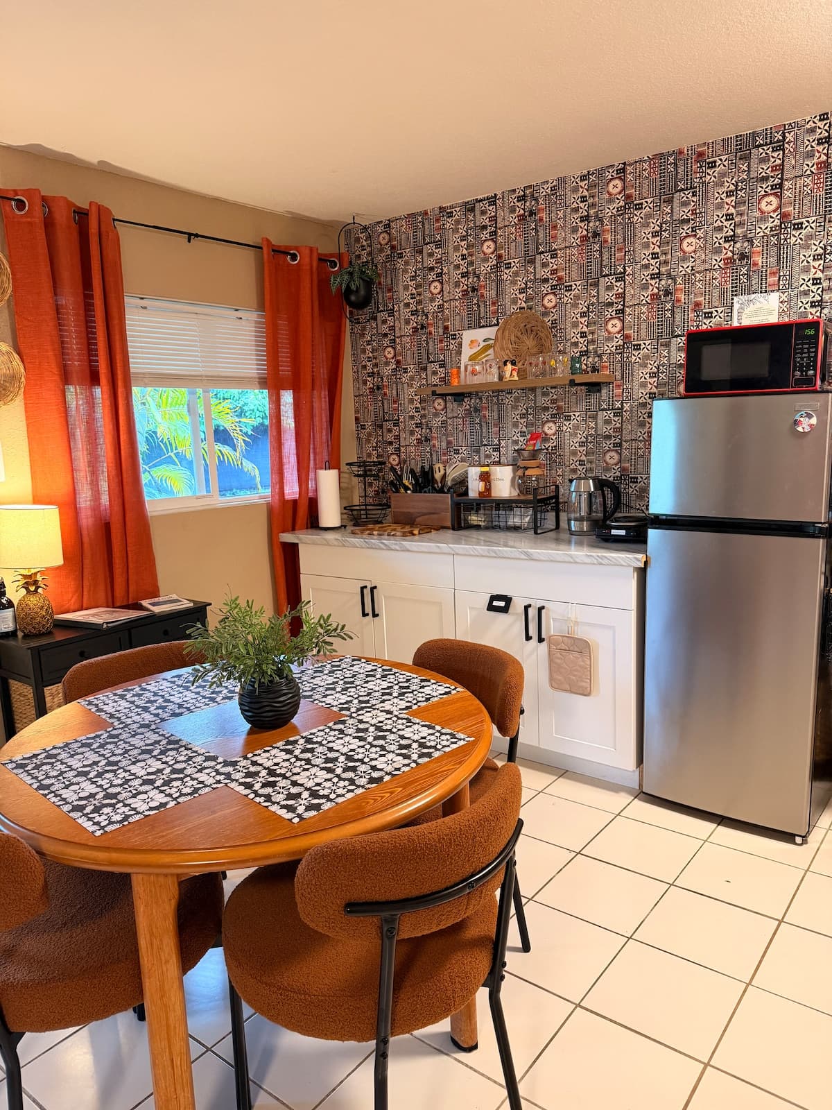 Home in Hilo · ★4.86 · 1 bedroom · 1 bed · 1 private bath - Photo 3