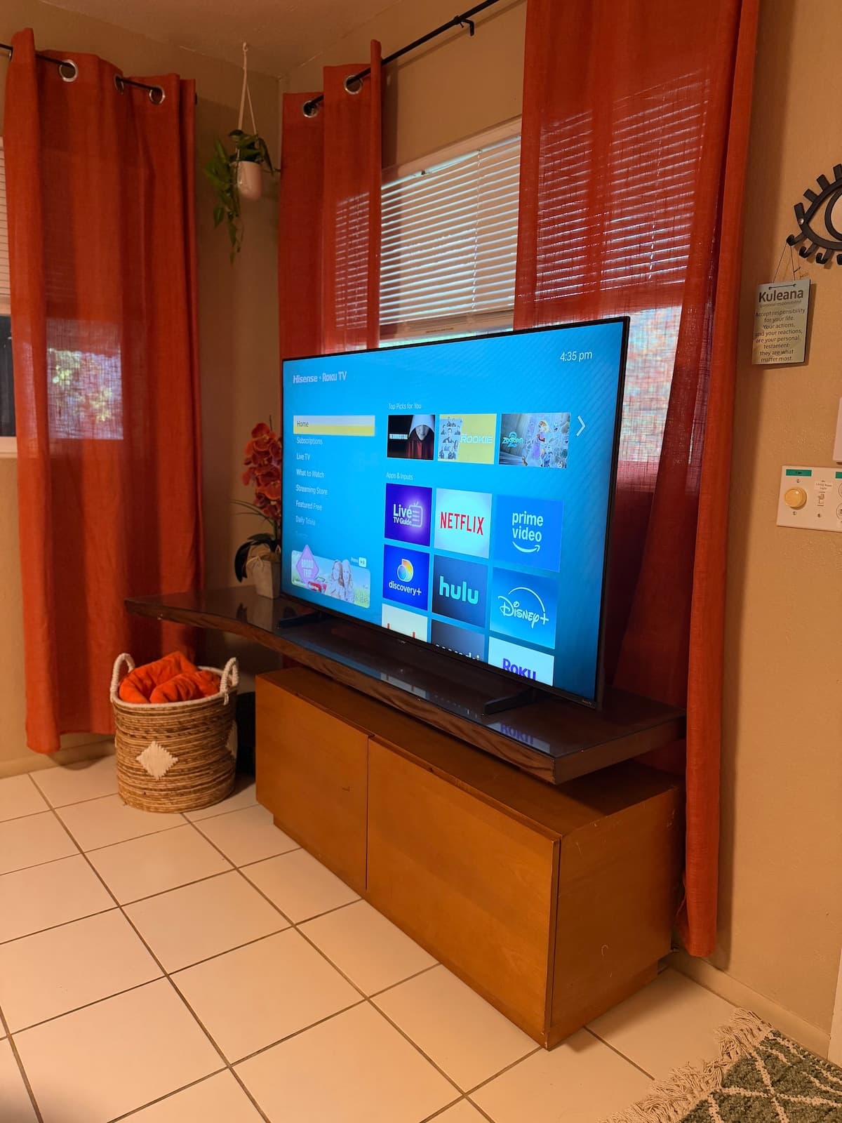 Home in Hilo · ★4.86 · 1 bedroom · 1 bed · 1 private bath - Photo 4