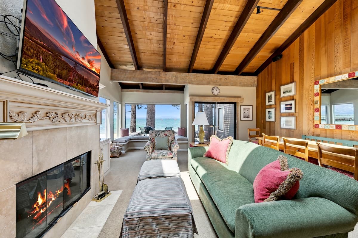 Lakefront Townhouse with Resort Beach & Pools - Photo 5