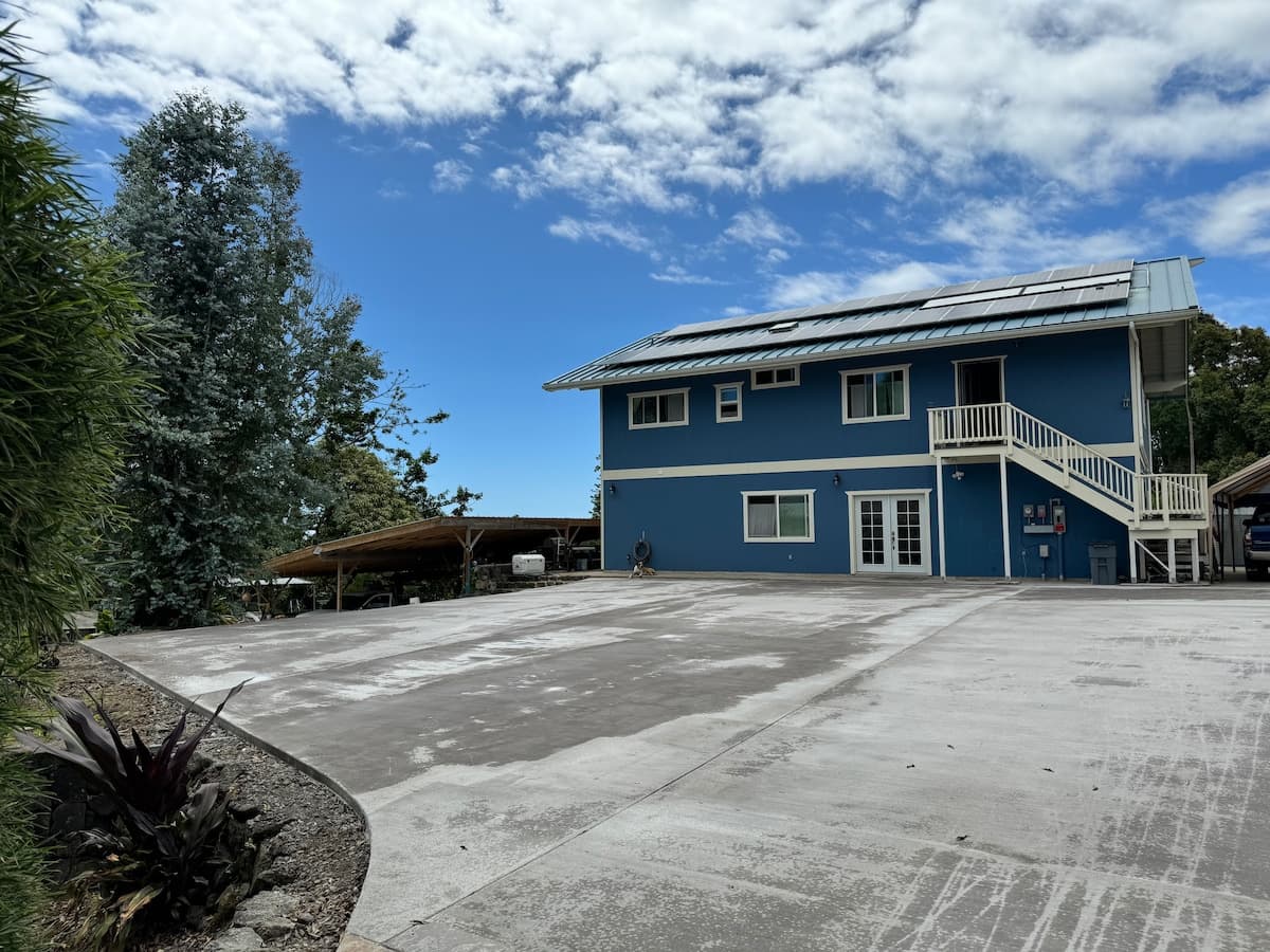 Home in Kealakekua · ★5.0 · 2 bedrooms · 2 beds · 2 baths - Photo 1