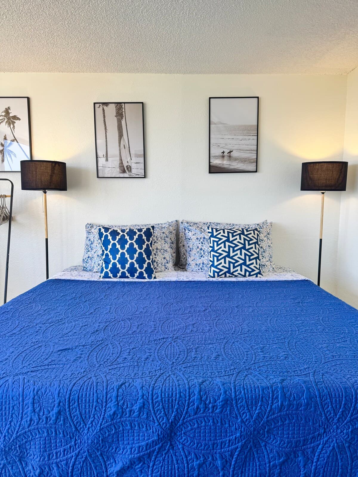 Condo in Honolulu · ★4.98 · Studio · 1 bed · 1 private bath - Photo 2