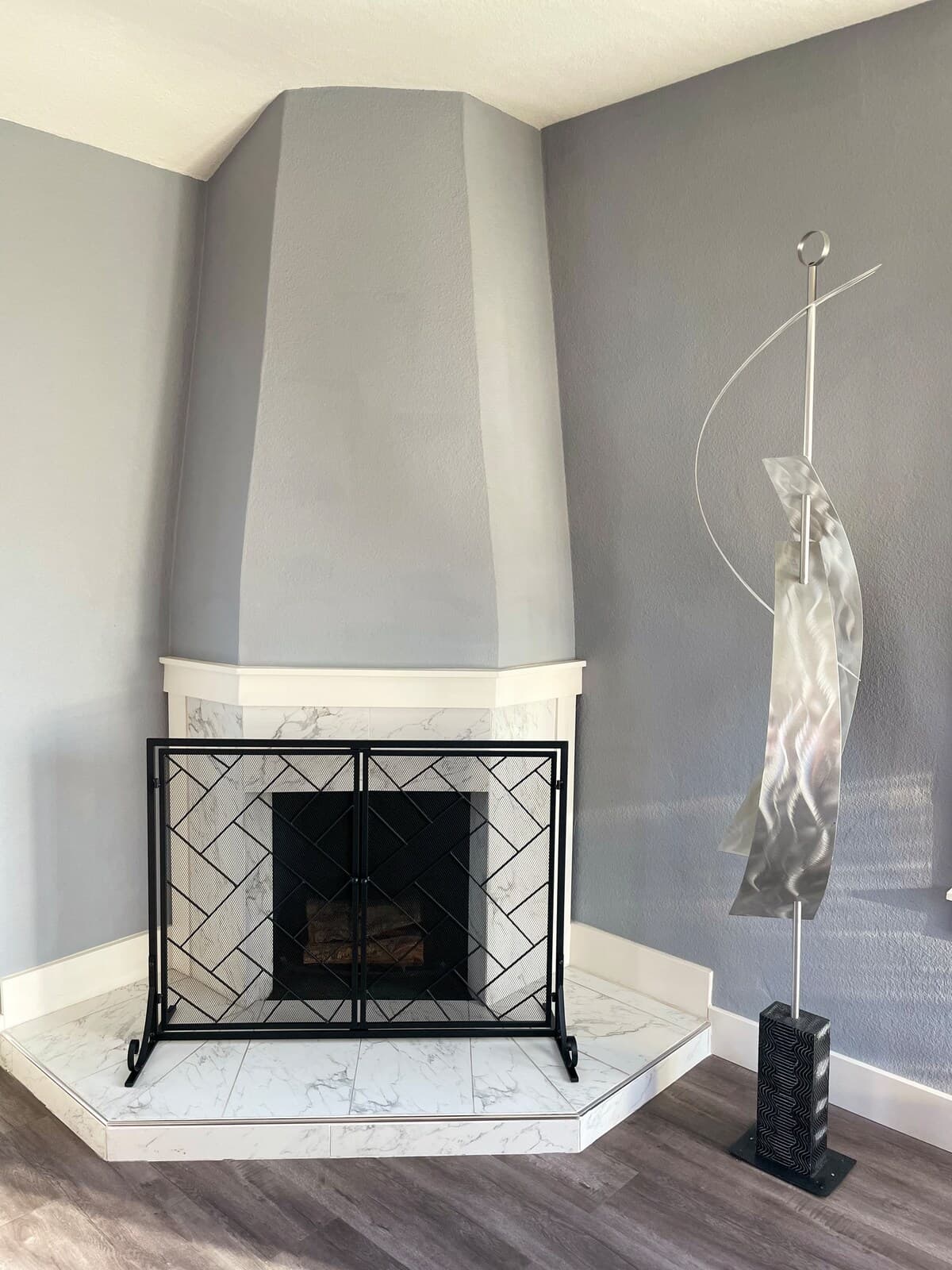 Remodeled 1,150 sq ft retreat with fireplace - Photo 5