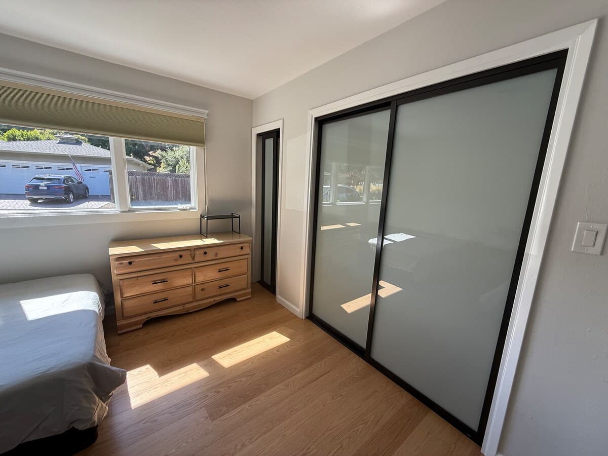Private suite in a house - Photo 3