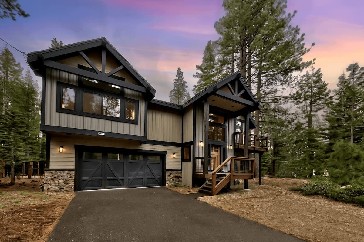 Pet-Friendly Cabin with Hot Tub & Pool Table - Photo 5