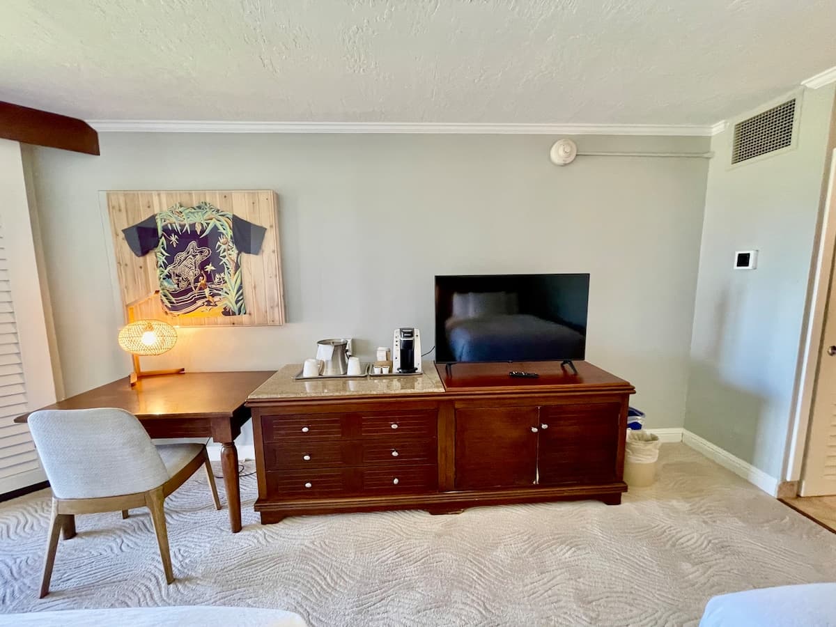 Resort in Lihue · ★5.0 · 1 bedroom · 2 beds · 1 private bath - Photo 5
