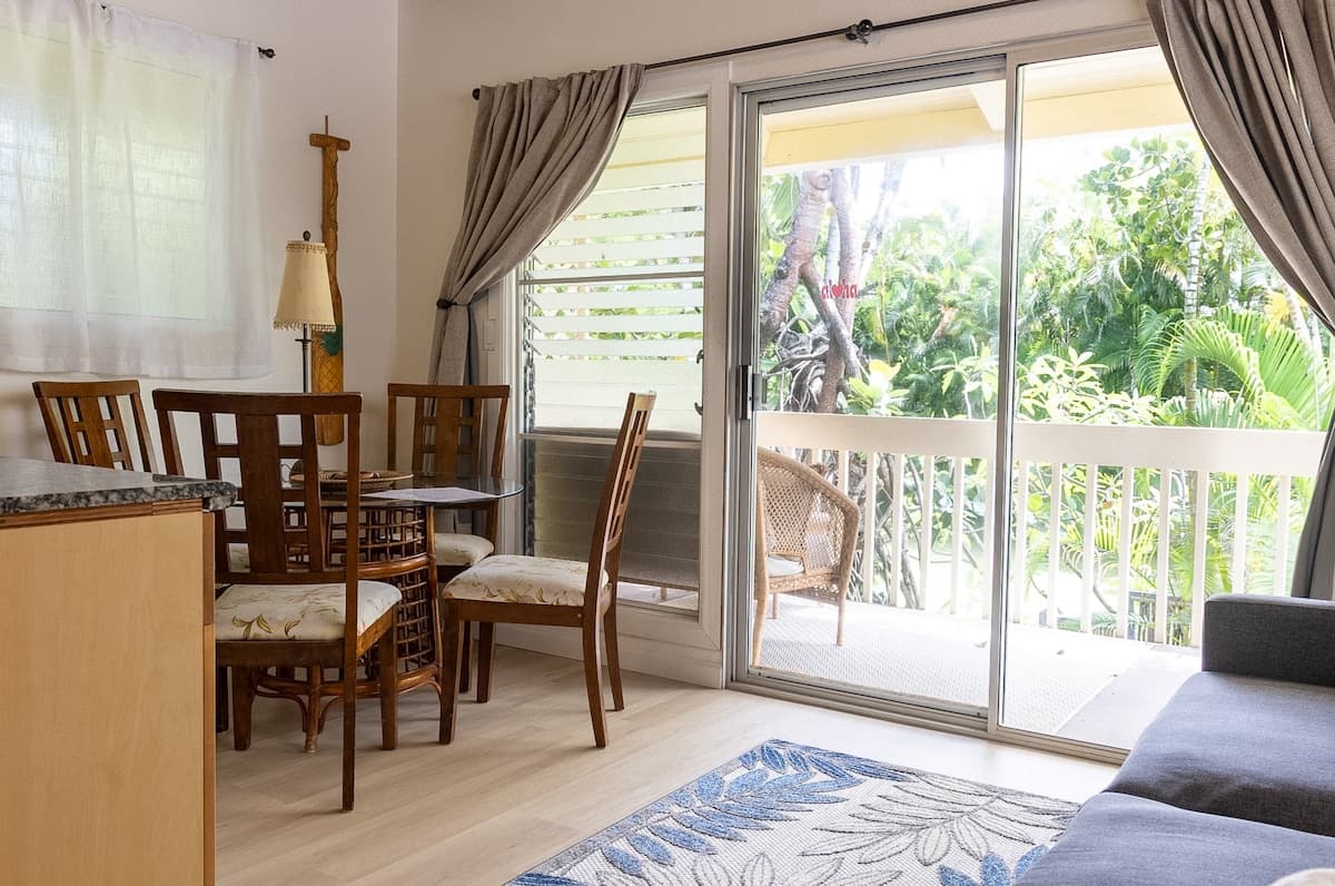 Home in Kailua · ★4.9 · 2 bedrooms · 2 beds · 2 private baths - Photo 5