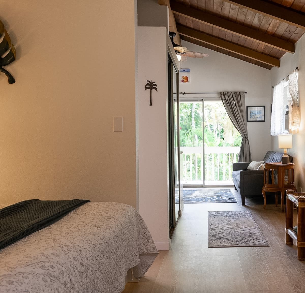 Home in Kailua · ★4.9 · 2 bedrooms · 2 beds · 2 private baths - Photo 2
