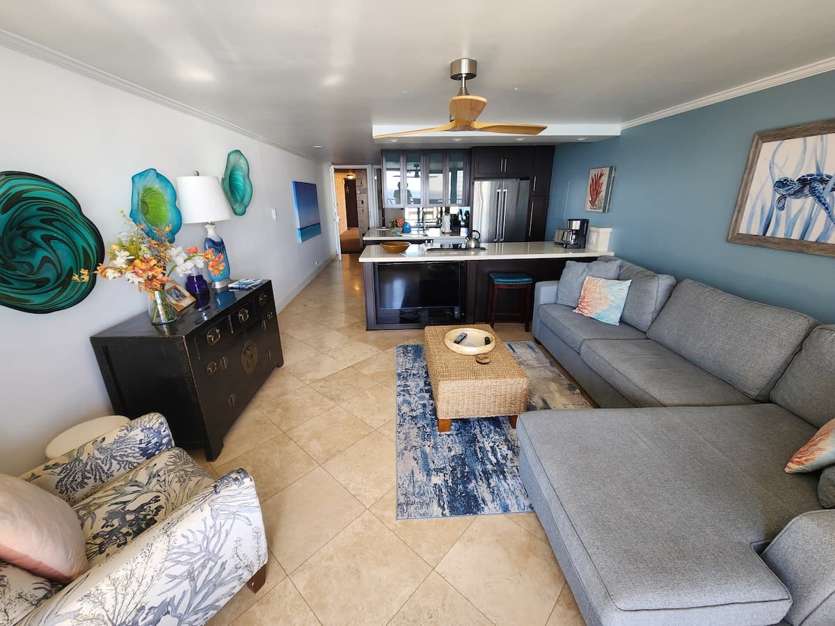 Direct Oceanfront-Top Floor-Stunning Views! A/C - Photo 1