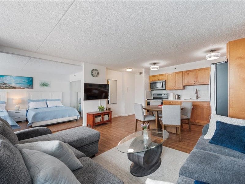 Hotel in Honolulu · ★4.85 · 1 bedroom · 3 beds · 1 private bath - Photo 3
