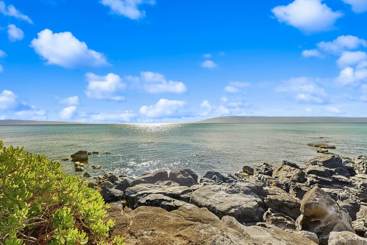 2 BR condo with lanai, pool, BBQ, steps to beach - Photo 4
