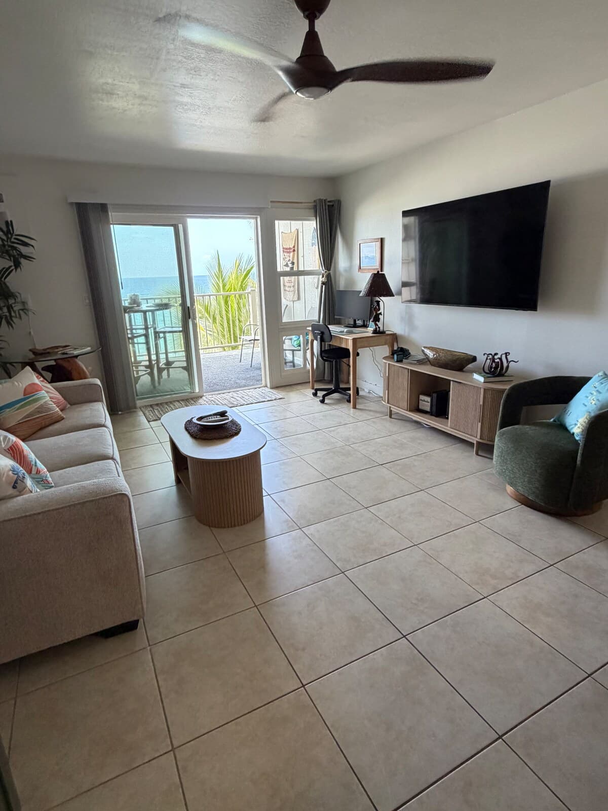 Condo in Kailua-Kona · ★4.95 · 1 bedroom · 2 beds · 1 bath - Photo 2