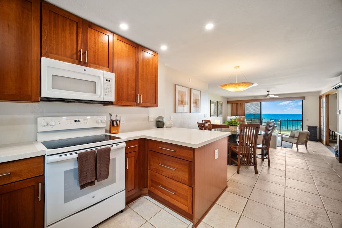 Condo in Koloa · ★5.0 · 2 bedrooms · 2 beds · 2 baths - Photo 4