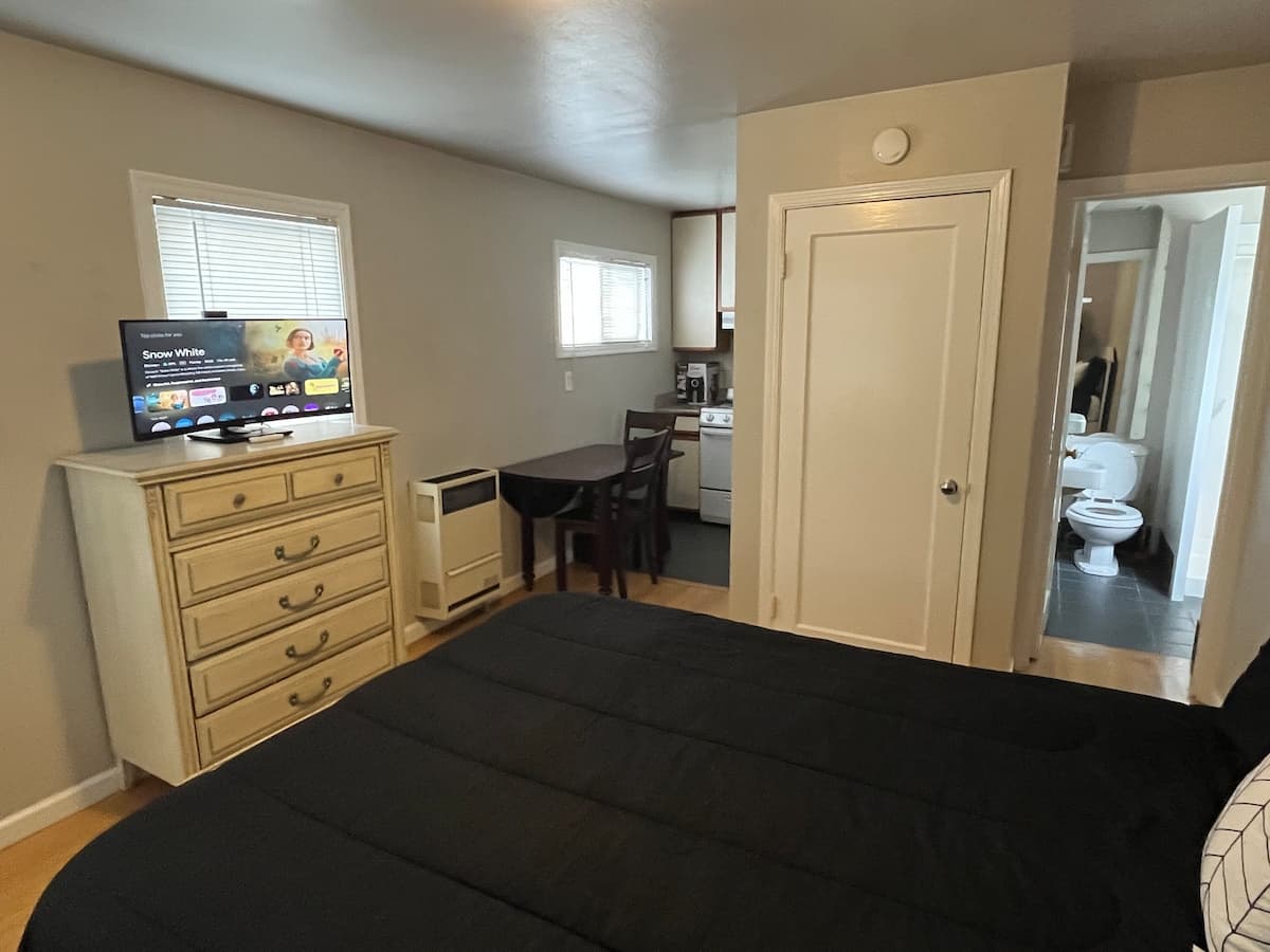 Cozy Alameda Studio Near SF - Photo 1