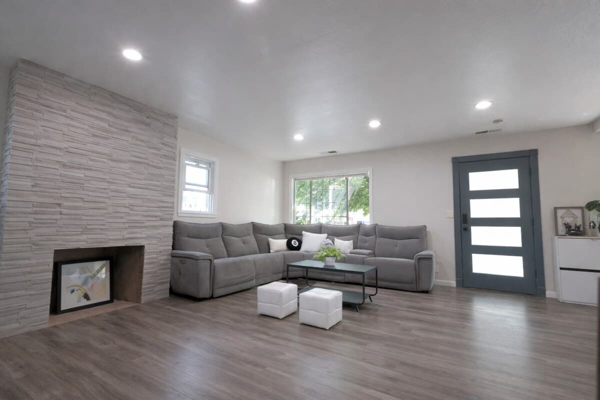 Family-Friendly Home, Fully Stocked Kitchen - Photo 4