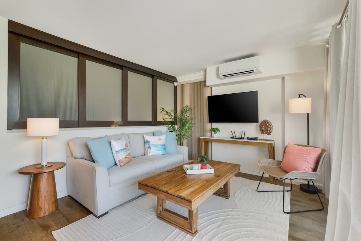 Condo in Honolulu · ★4.73 · 1 bedroom · 2 beds · 1 private bath - Photo 3