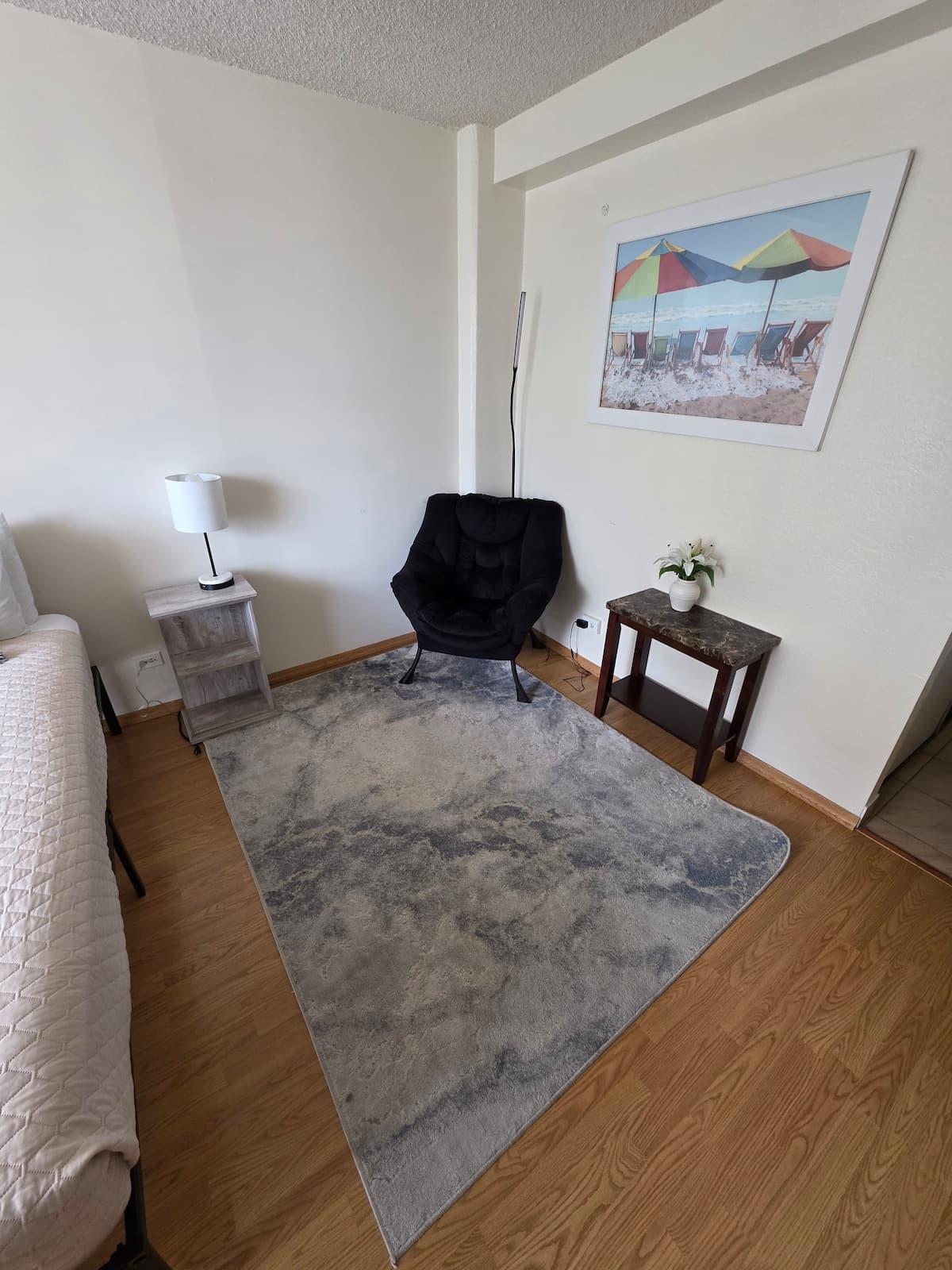 Condo in Honolulu · ★4.91 · 1 bedroom · 1 bed · 1 private bath - Photo 2