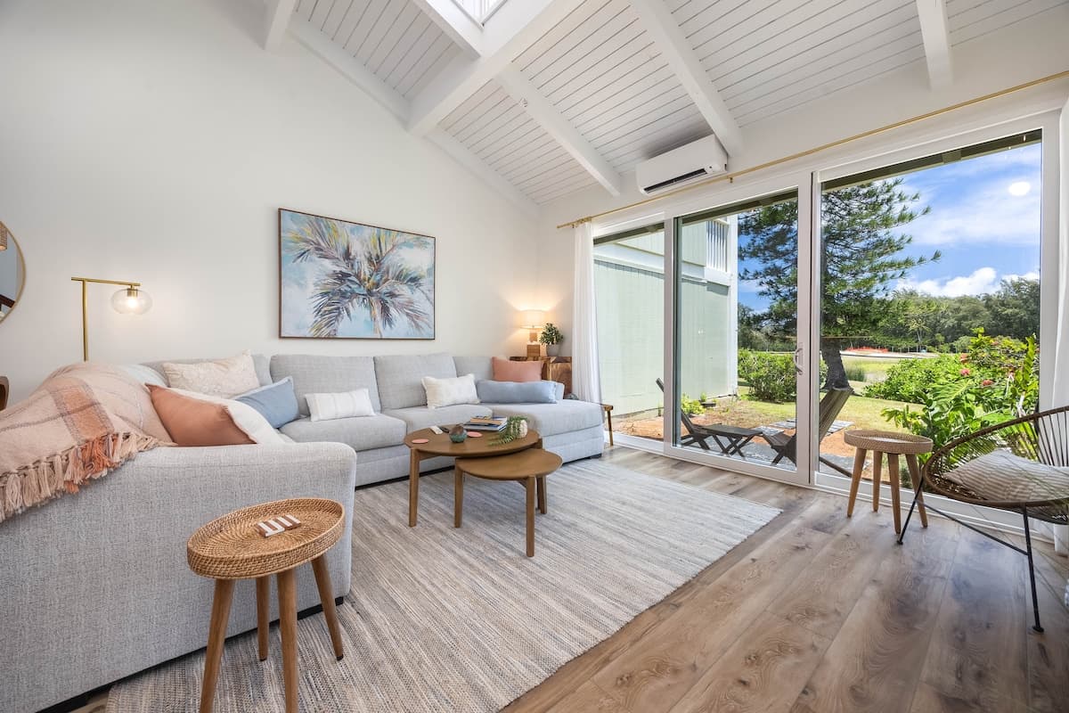 Home in Kahuku · ★5.0 · 3 bedrooms · 3 beds · 2.5 private baths - Photo 3