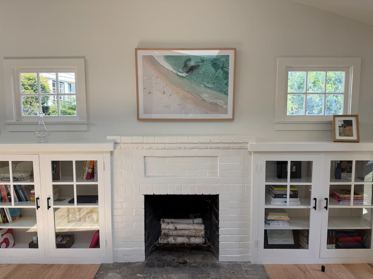 Newly Rebuilt 2025 Home with Spa Bath & Fireplace - Photo 4