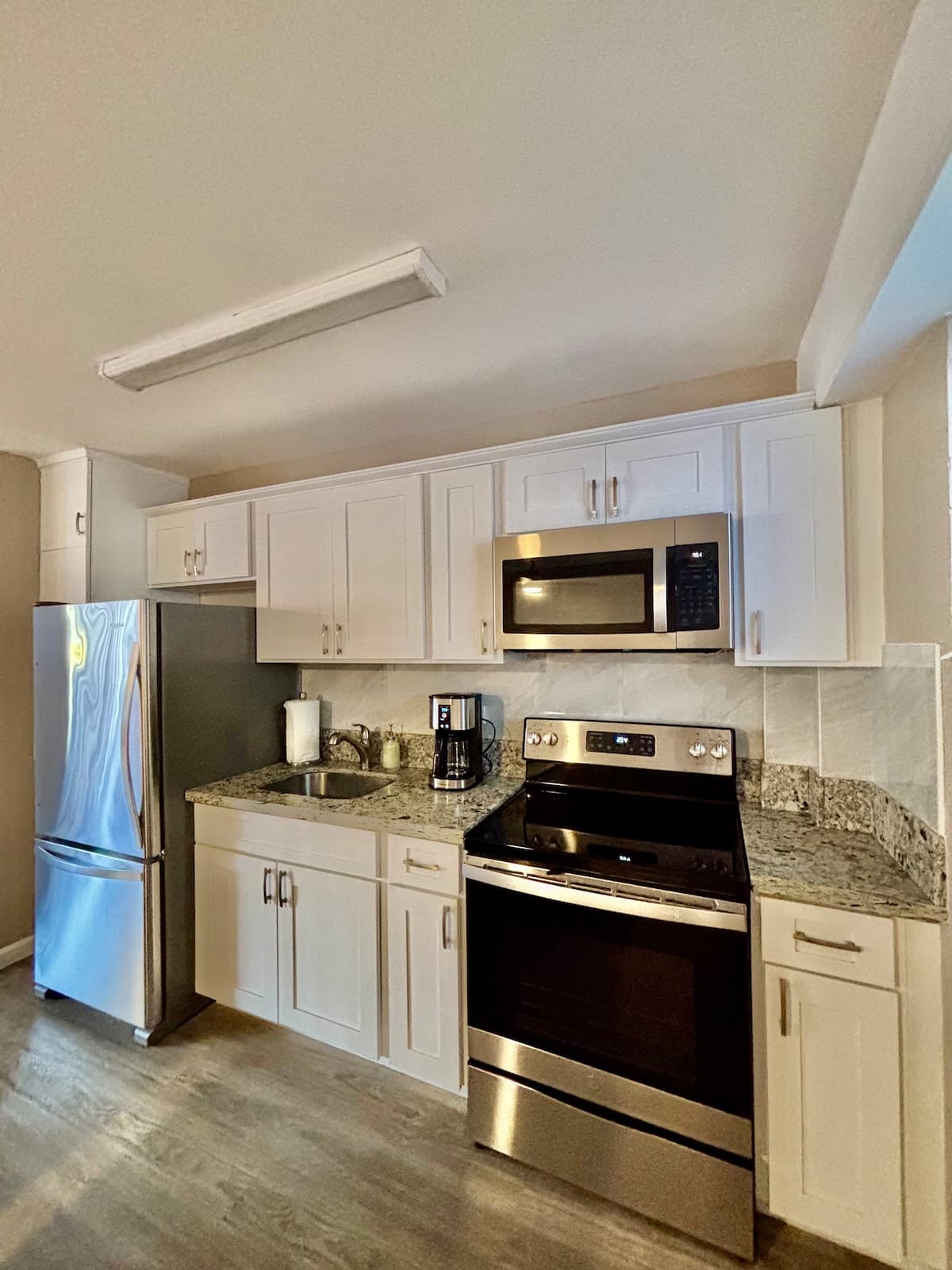 Condo in Honolulu · ★4.68 · 1 bedroom · 2 beds · 1 private bath - Photo 5