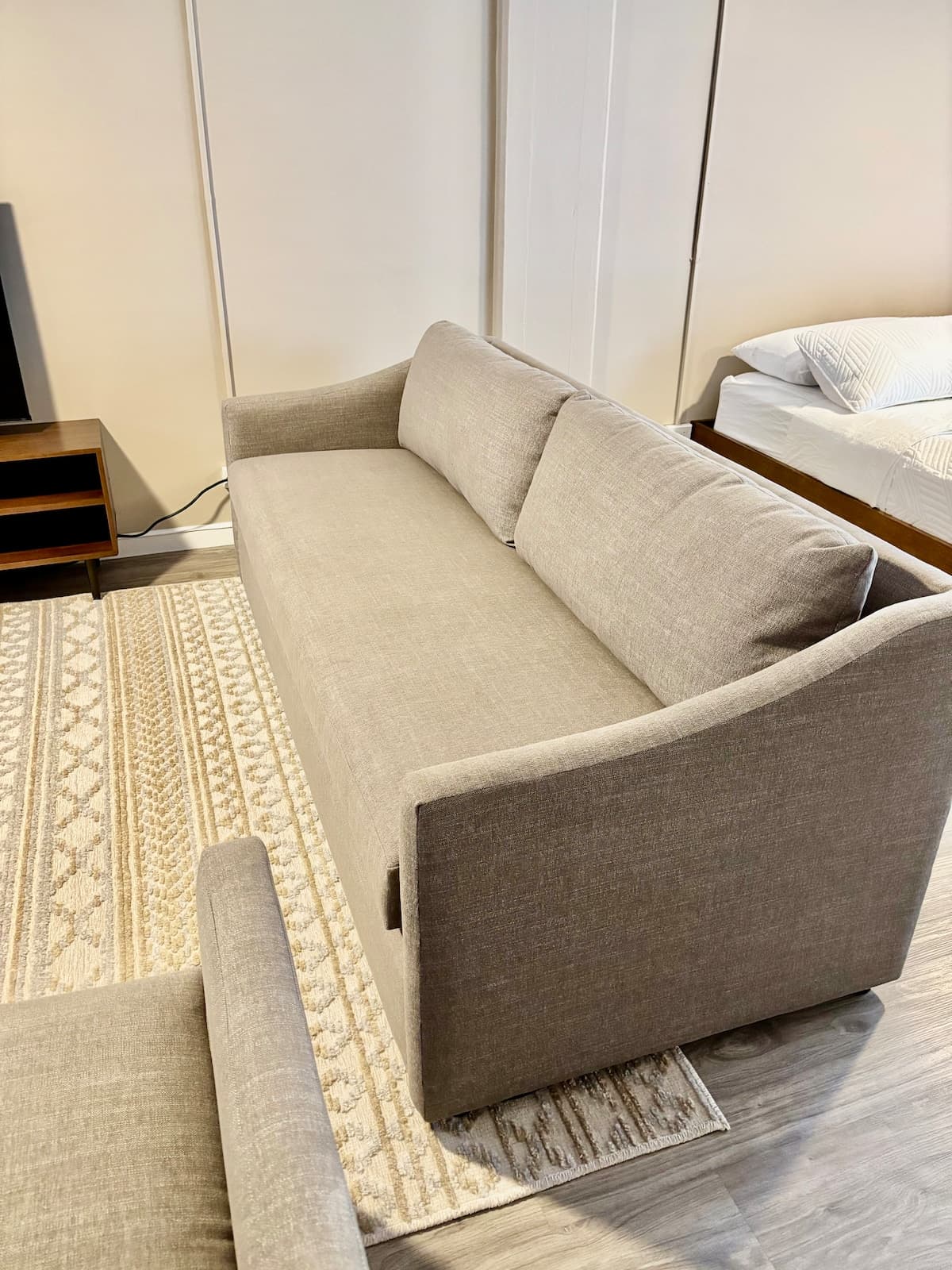 Condo in Honolulu · ★4.68 · 1 bedroom · 2 beds · 1 private bath - Photo 4