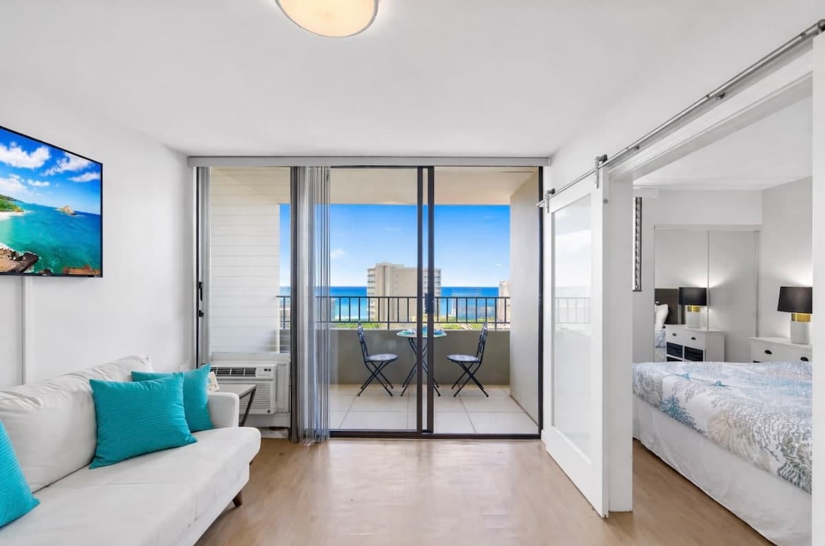 1 BD Ocean View Free Assigned Parking, Gym, AC - Photo 1