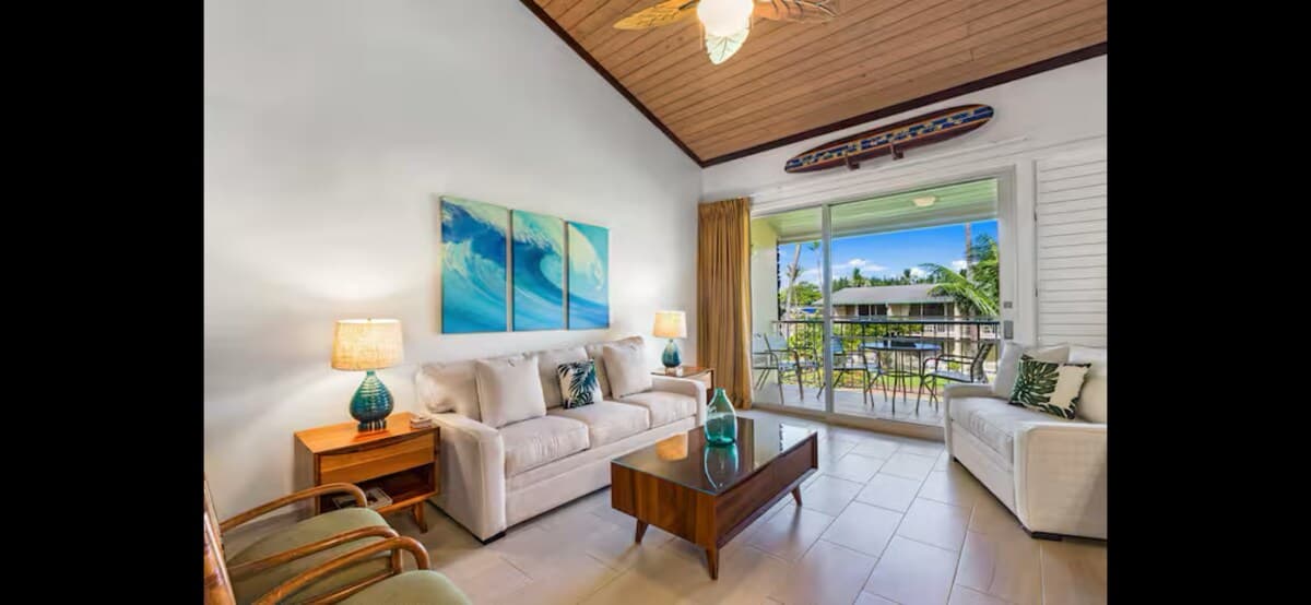 Home in Lahaina · ★4.93 · 1 bedroom · 3 beds · 1 bath - Photo 3