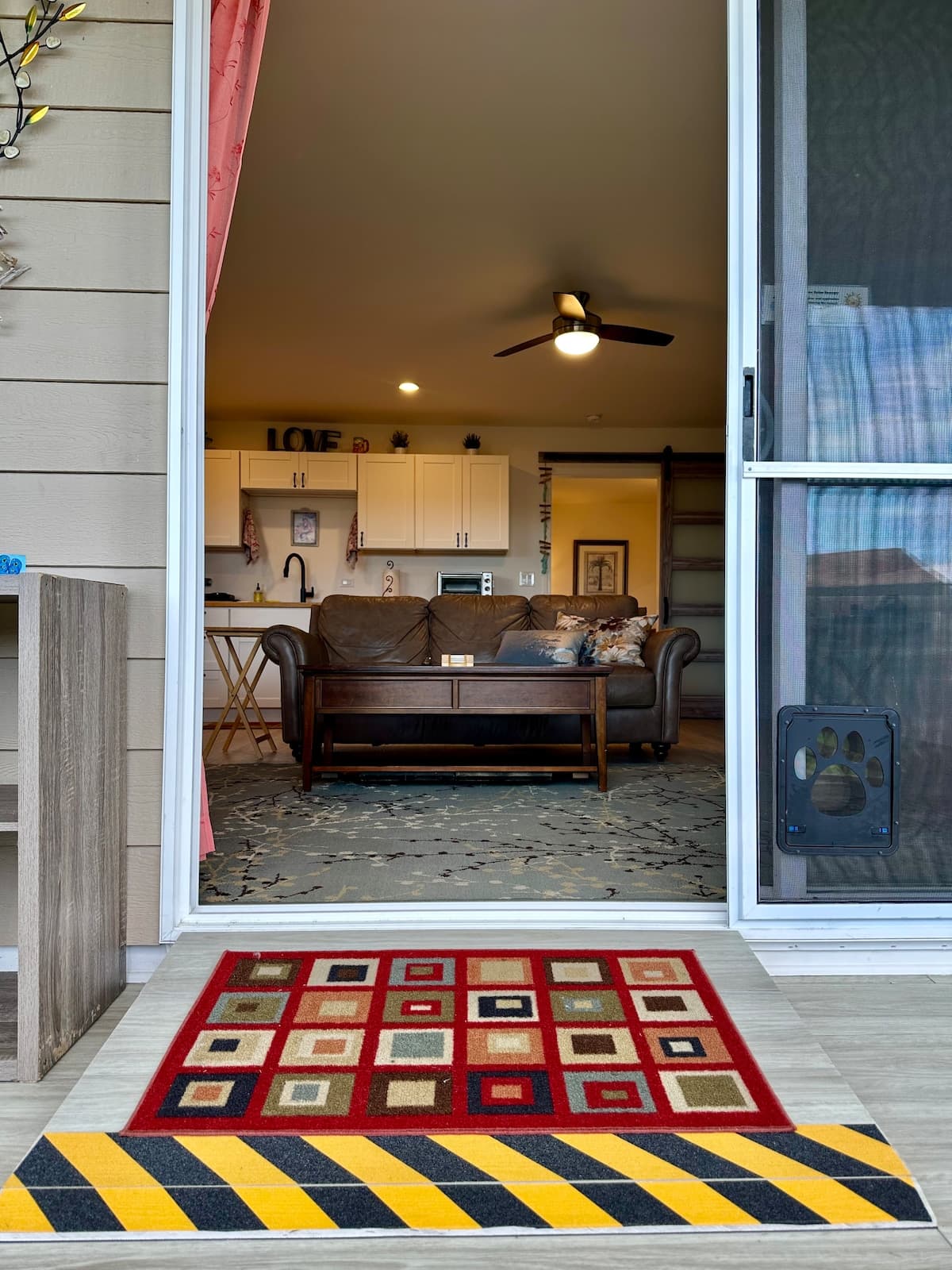 Spacious & Cozy Above Kailua Bay with A/C! - Photo 5