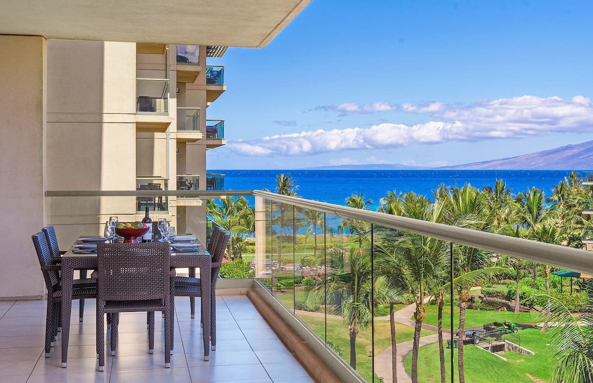 Condo in Lahaina · ★4.72 · 2 bedrooms · 3 beds · 2 baths - Photo 1