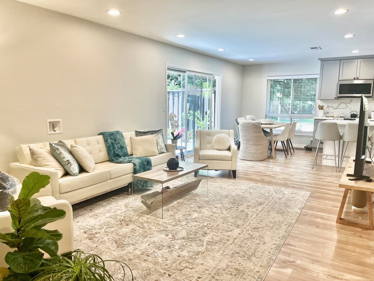One-Level Townhome with Pool Access - Photo 2