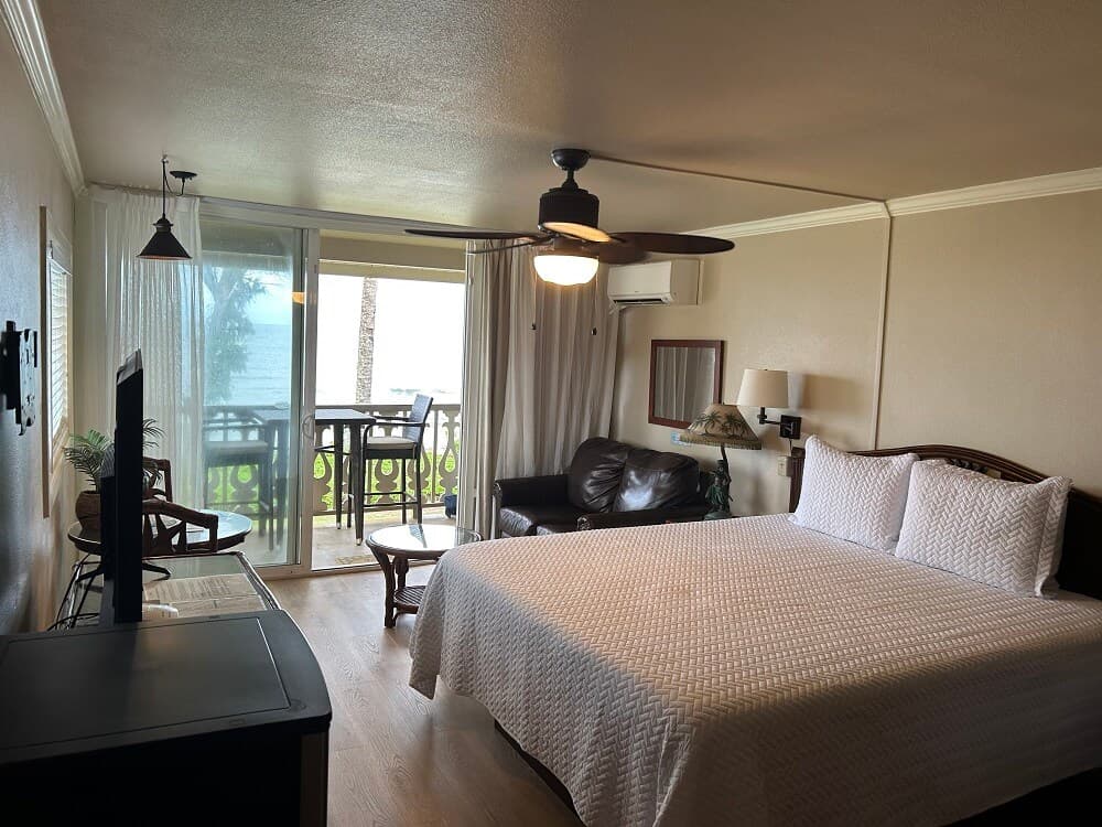 Kauai Direct Oceanfront Top Floor Corner #345 - Photo 5