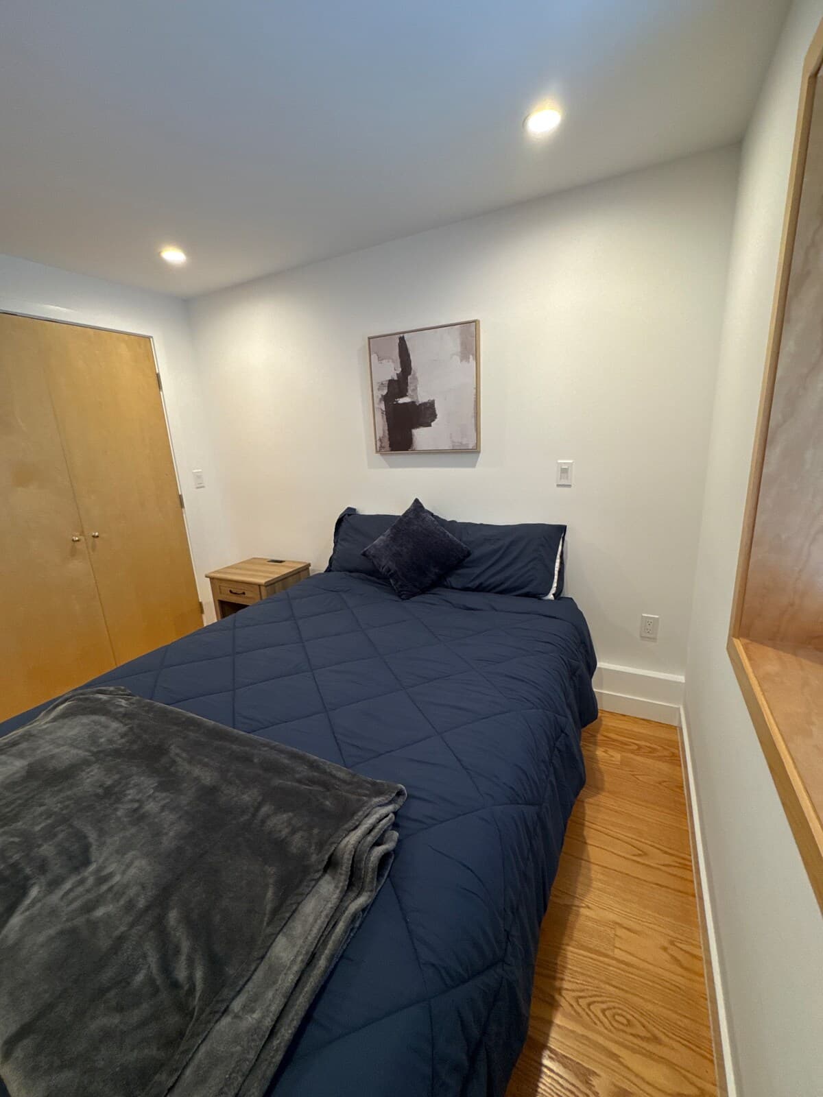 Ground-floor en-suites, fenced yard, West Portal - Photo 5