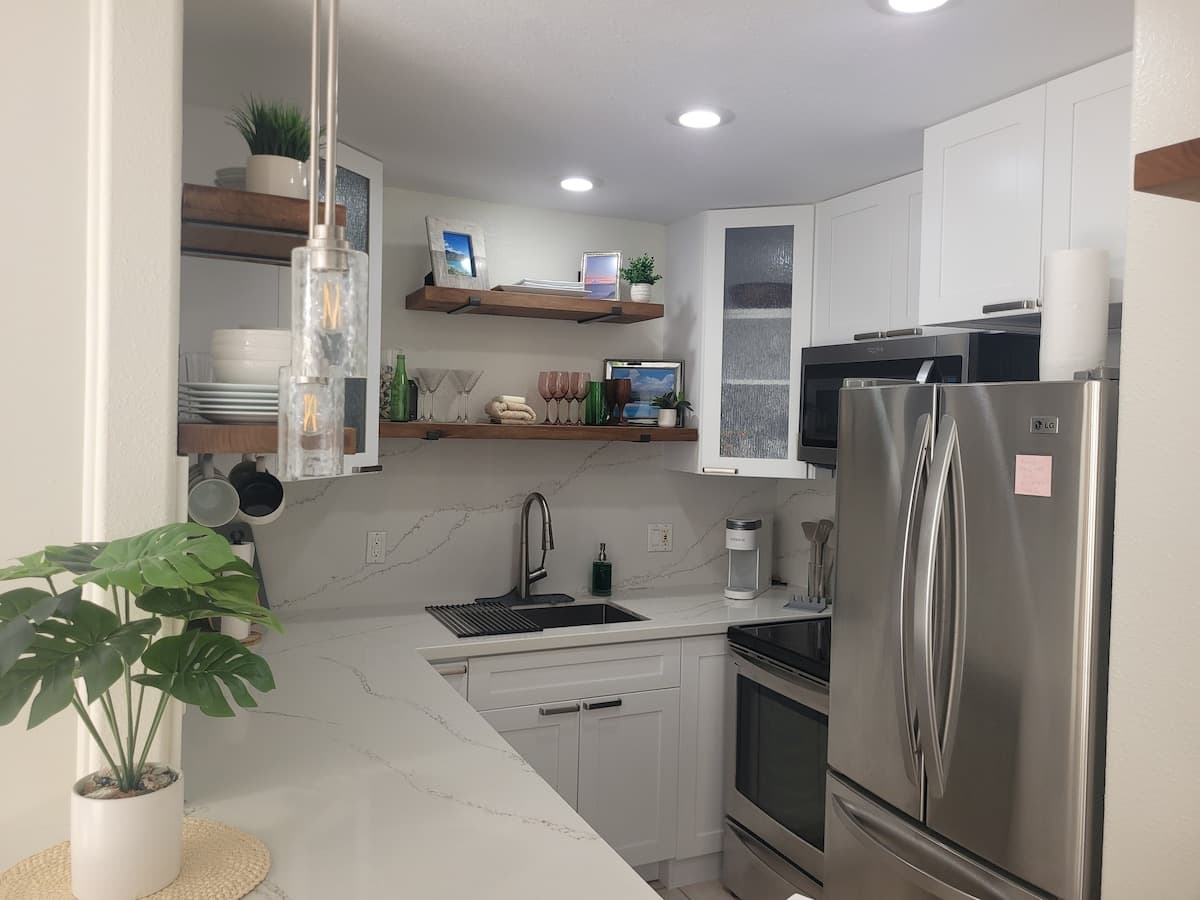 Condo in Kahuku · ★4.95 · 1 bedroom · 2 beds · 1 bath - Photo 4