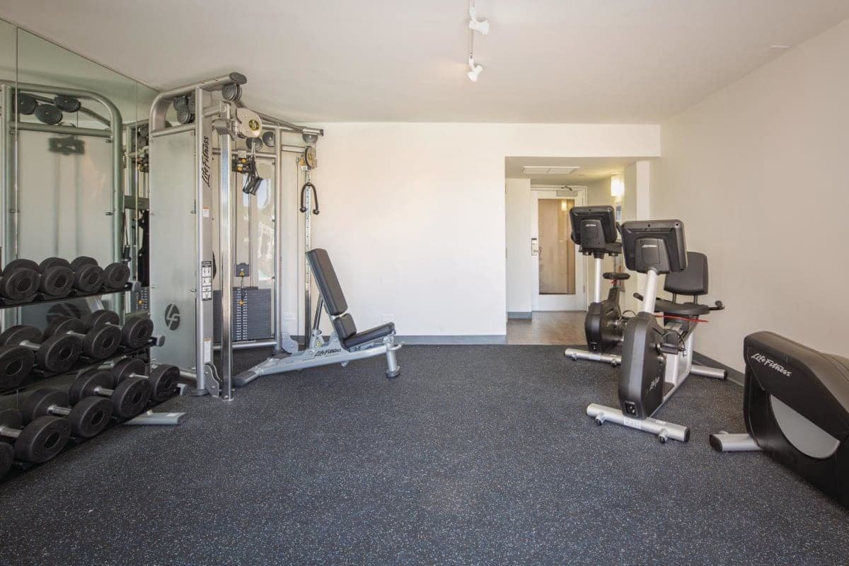 Hotel in Honolulu · ★4.88 · 1 bedroom · 1 bed · 1 private bath - Photo 3
