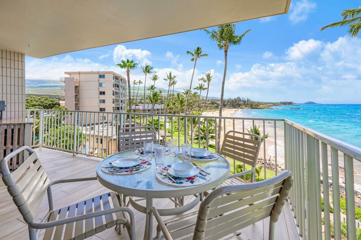 Condo in Kihei · ★5.0 · 2 bedrooms · 3 beds · 2 baths - Photo 1
