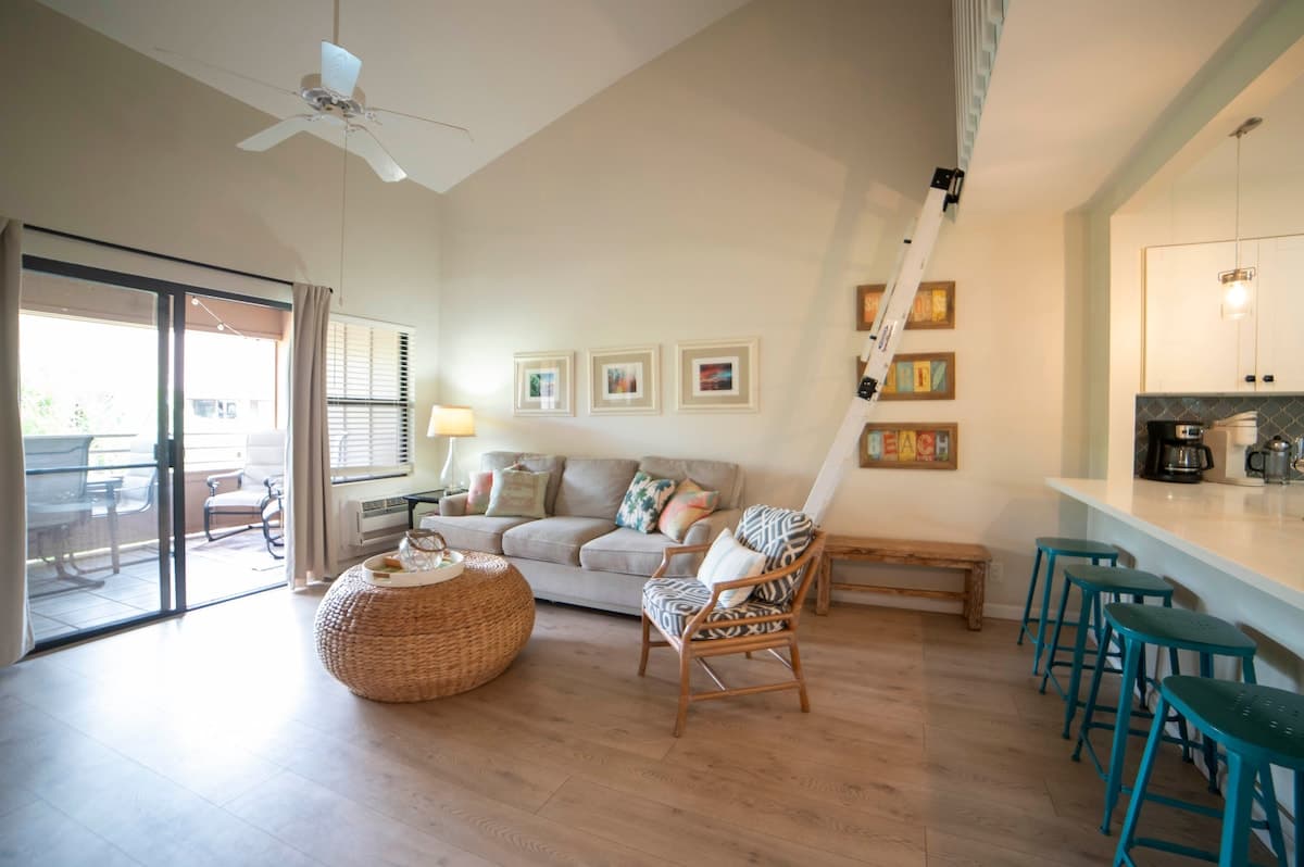 Nicest unit in the complex! - Photo 1