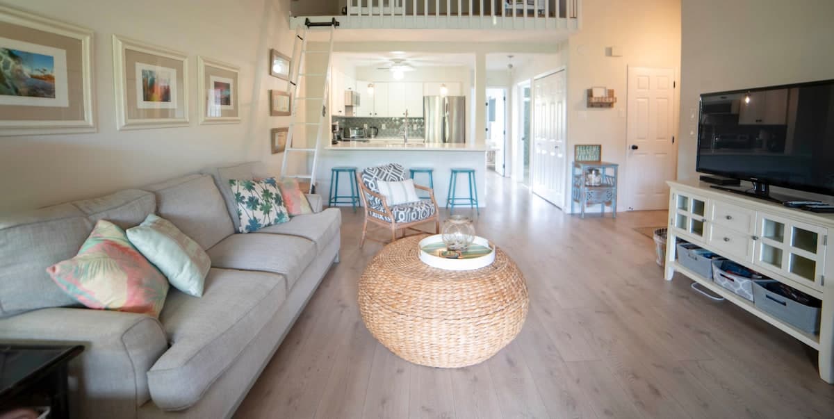 Nicest unit in the complex! - Photo 2