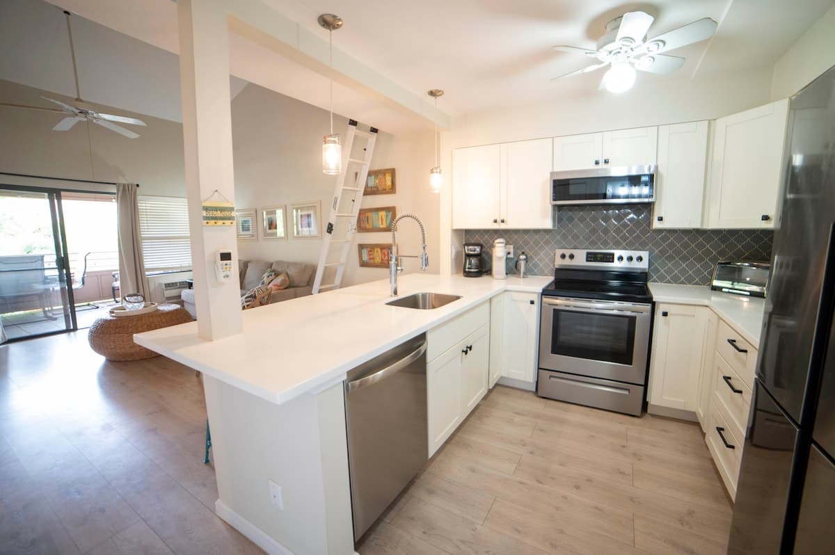 Nicest unit in the complex! - Photo 5