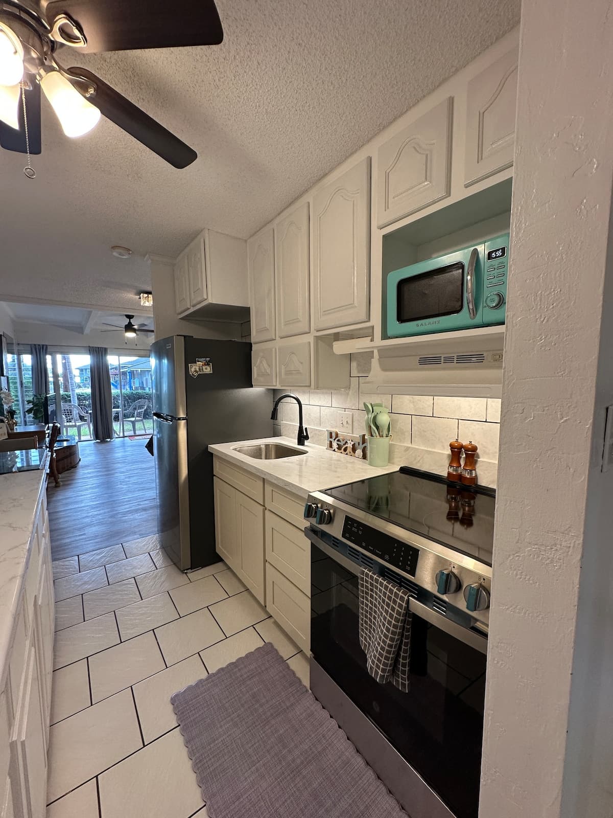 Charming Maui Condo by the Beach ( One block away) - Photo 5