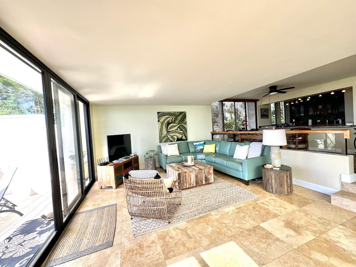 Charming Oceanfront CONDITIONED2bed/2bath - Photo 1