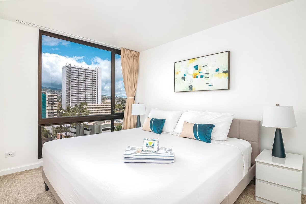 Tropical condo w/ lanai & beach access - Photo 1