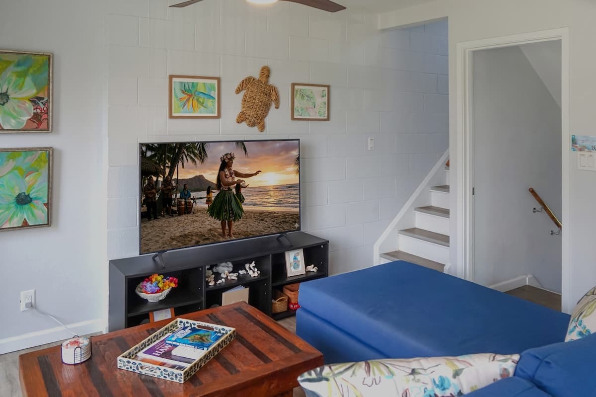 Townhouse in Kailua-Kona · ★4.95 · 1 bedroom · 2 beds · 1.5 baths - Photo 4