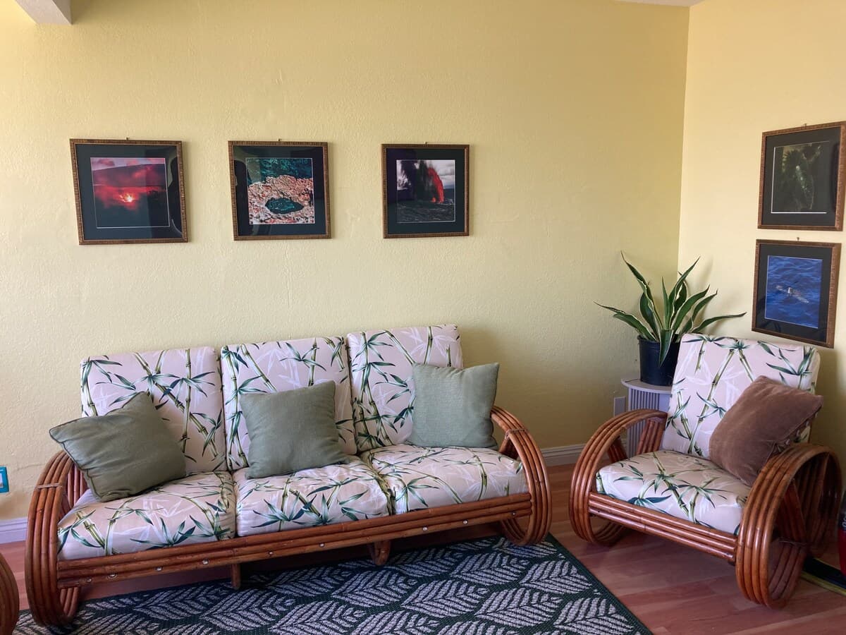 Walk to Hilo Bay~Private Suite + Fast WiFi - Photo 2
