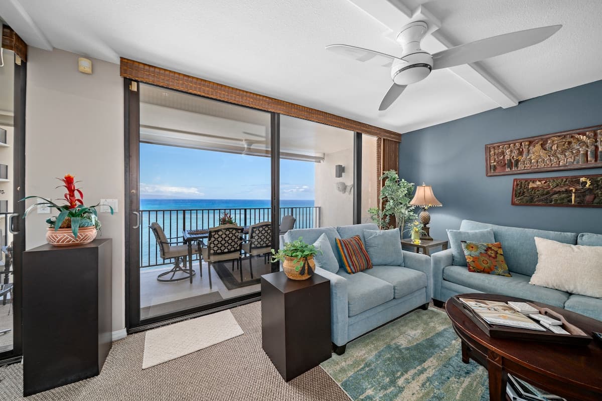 Condo in Lahaina · ★5.0 · 2 bedrooms · 3 beds · 2 private baths - Photo 4